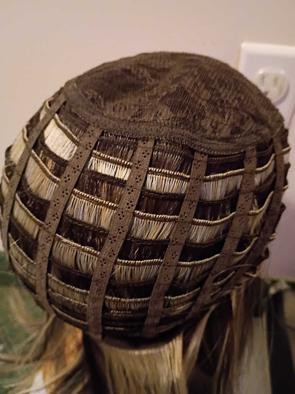 Stylish Women's Brown Blonde Highlighted Wig - Unbranded - Picture 7 of 8